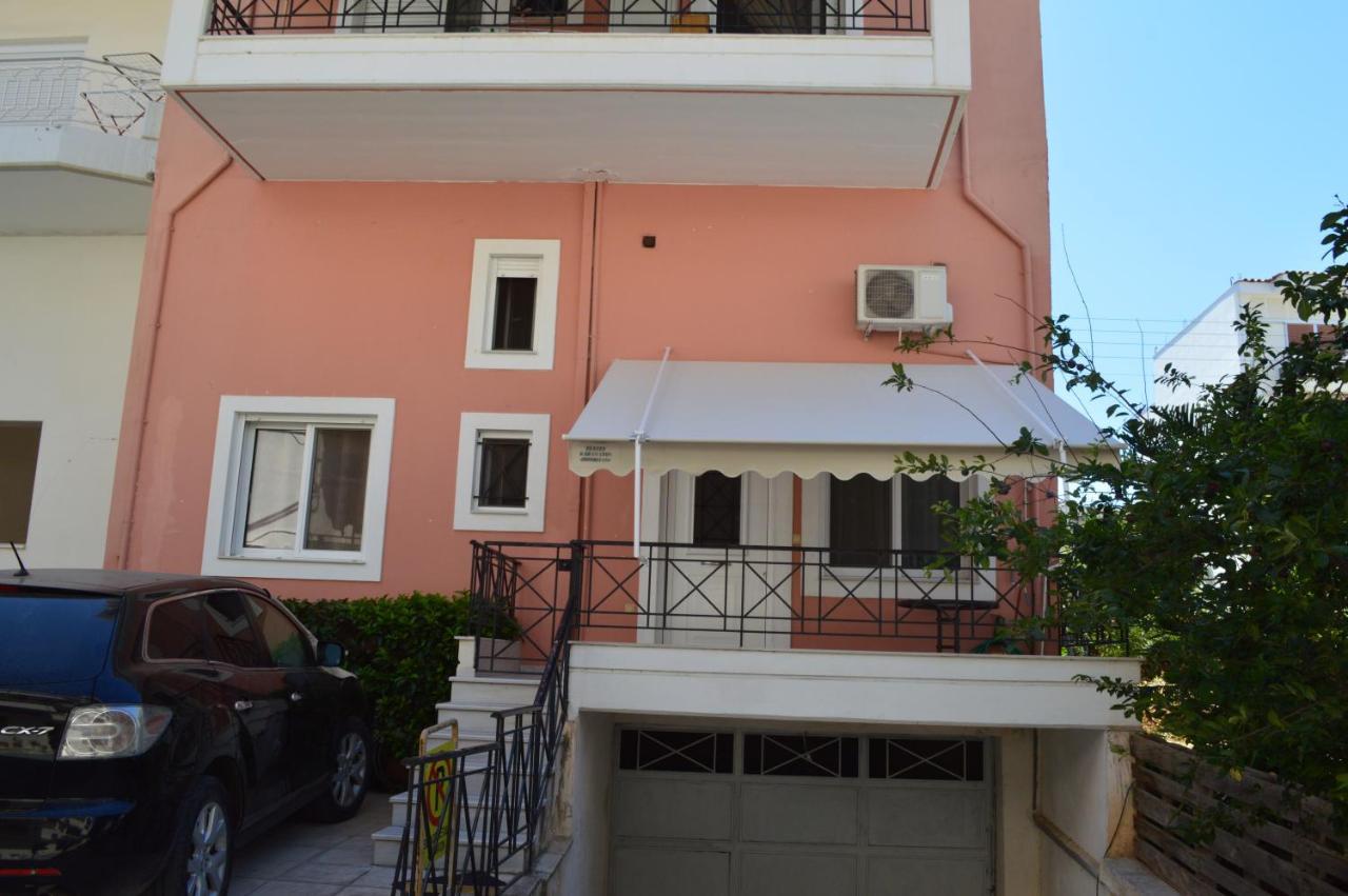 Anastasias Apartment Center City By Dimitropoulos Aigio Exterior foto